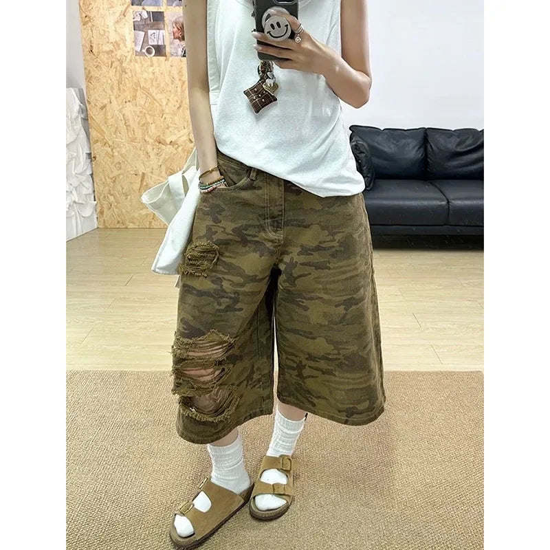 Camouflage Cargo Pocket Women's Shorts