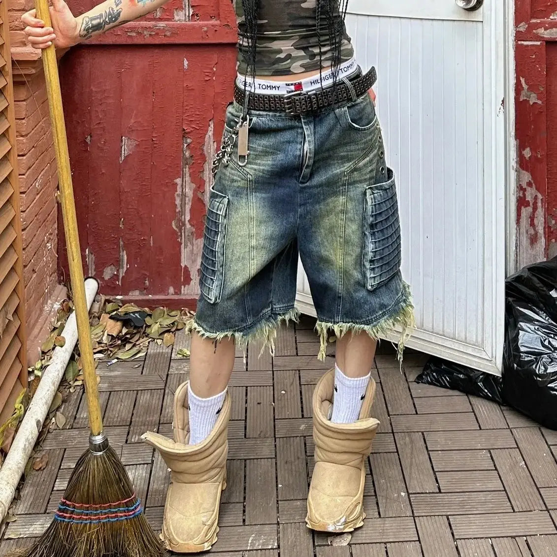 Retro Oversized Workwear Cropped Short Jeans