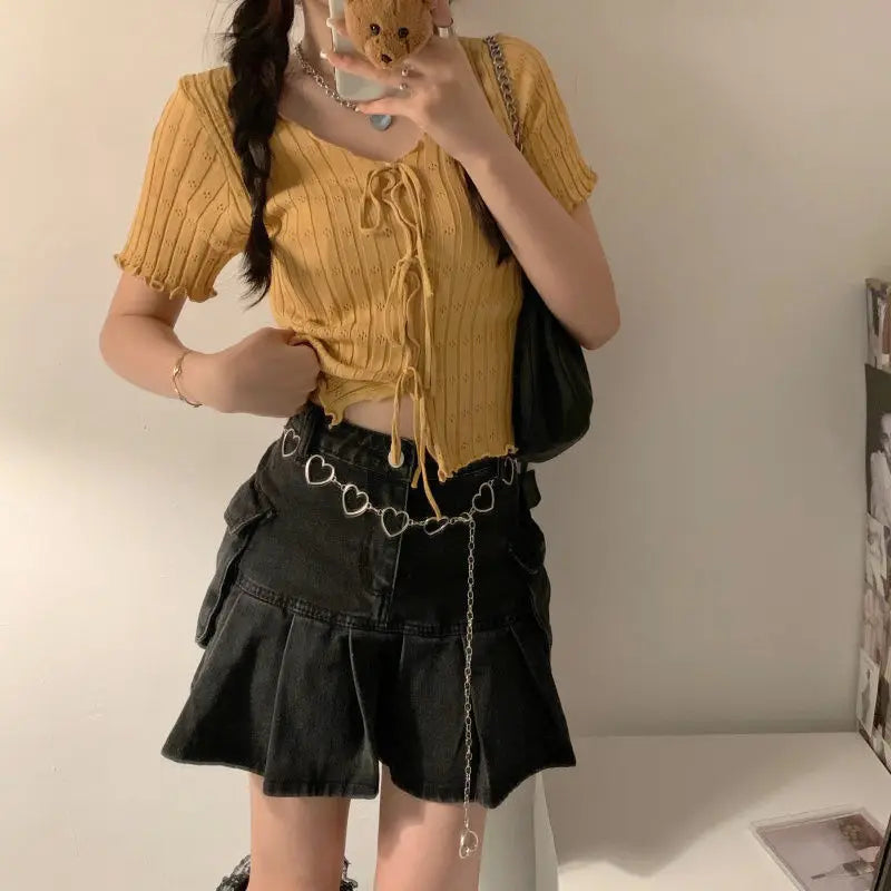 Versatile Ribbed V-Neck Knitted Crop T-Shirt
