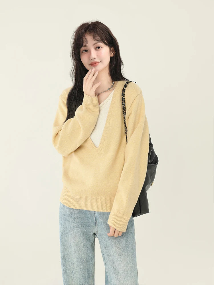 Elegant Contrast Color V-Neck Sweater