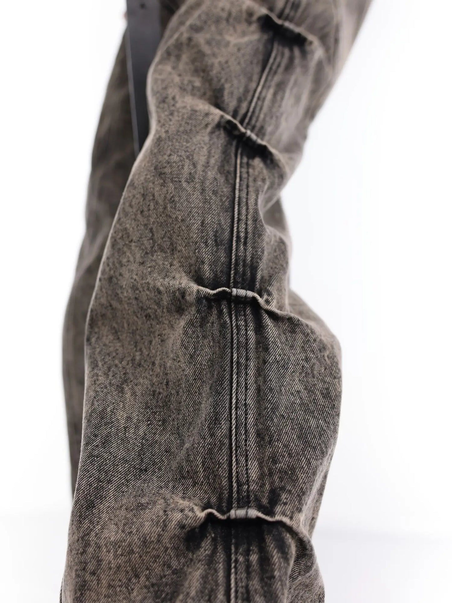 High Waisted Pleated Distressed Washed Jeans