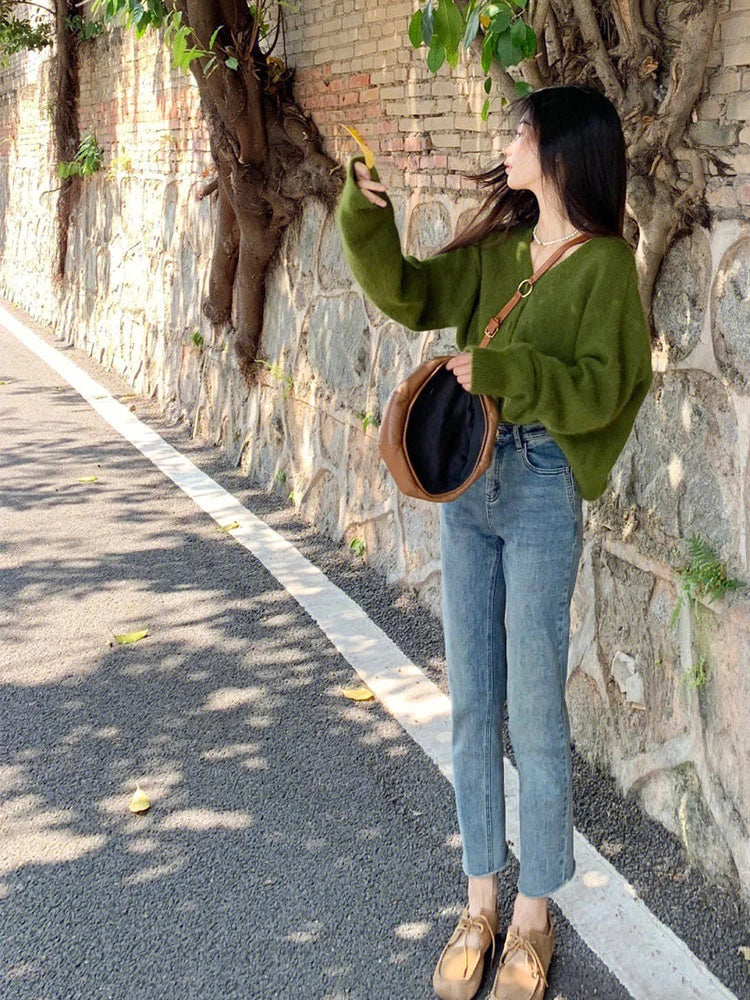 Green V-Neck Knitted Cardigan Sweater
