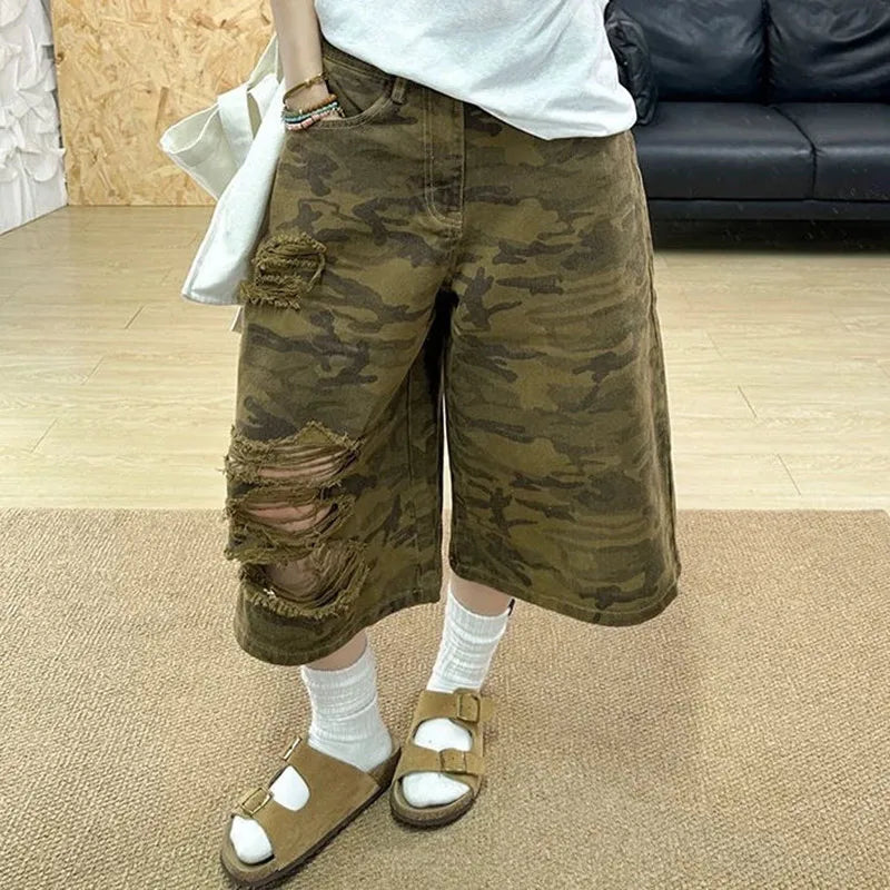 Camouflage Cargo Pocket Women's Shorts