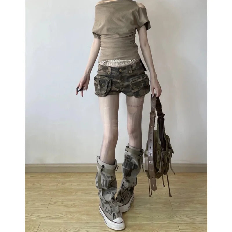 Vintage High Waisted Camo Cargo Short