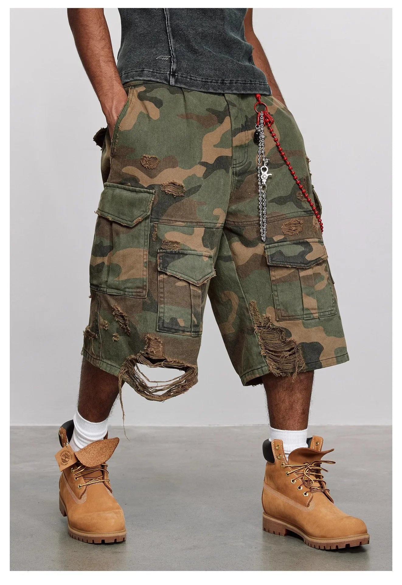 Distressed Camo Wide Leg Cropped shorts