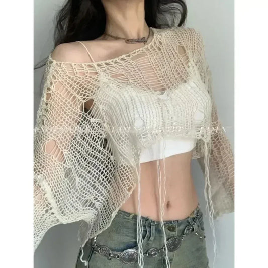 Stylish White Grunge Knit Crop