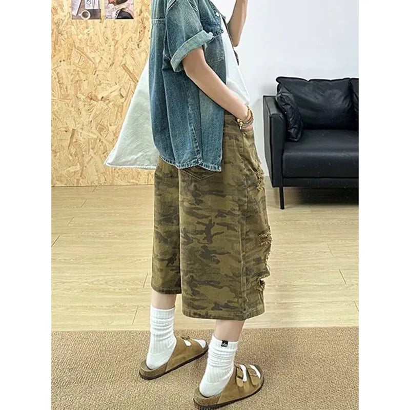 Camouflage Cargo Pocket Women's Shorts