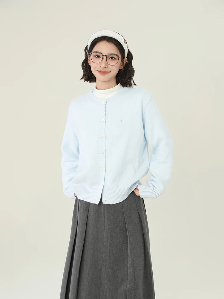 Gentle Style Knitted O Neck Sweater