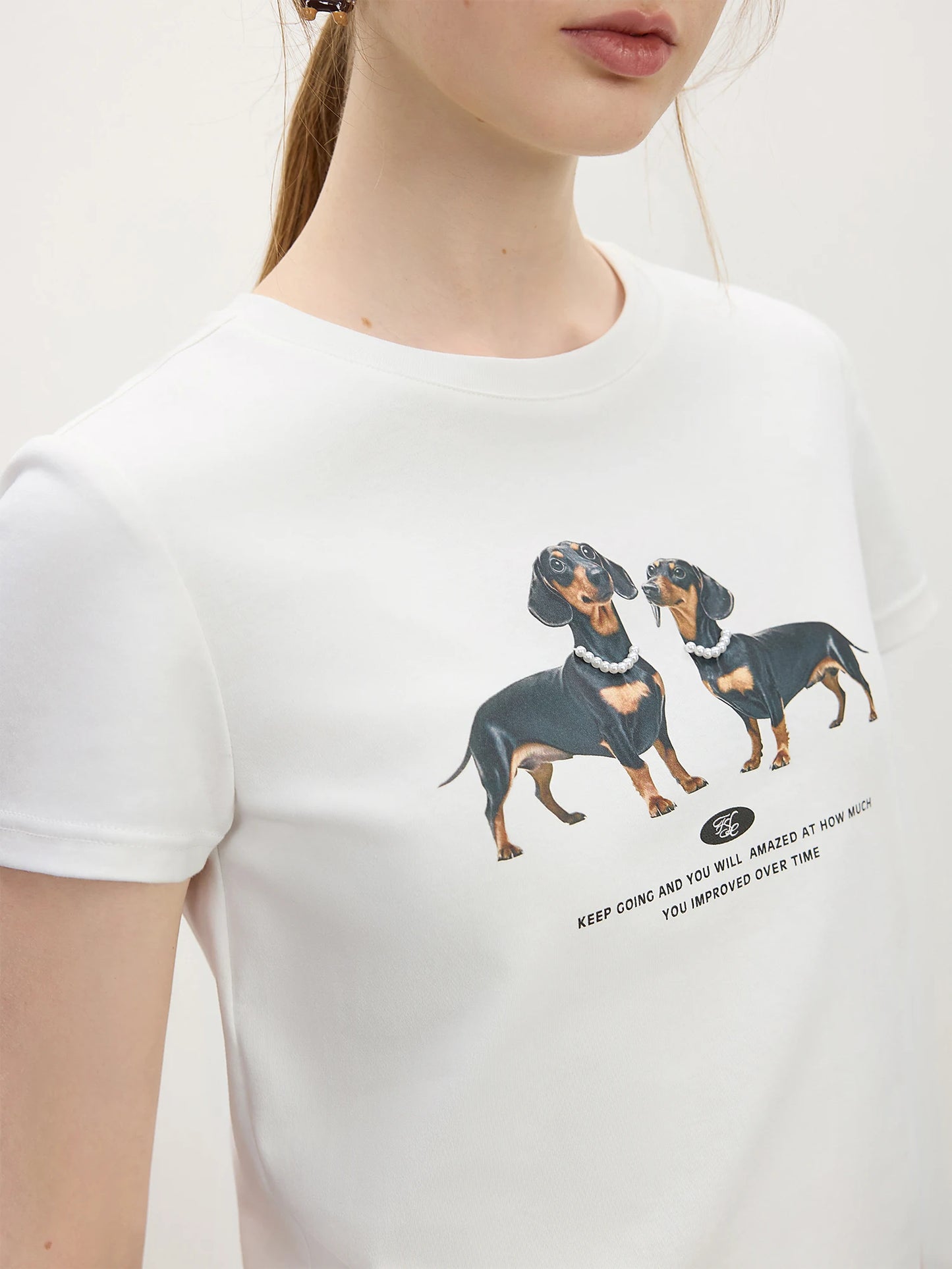Whimsical Retro Americana Hound Print T-Shirt