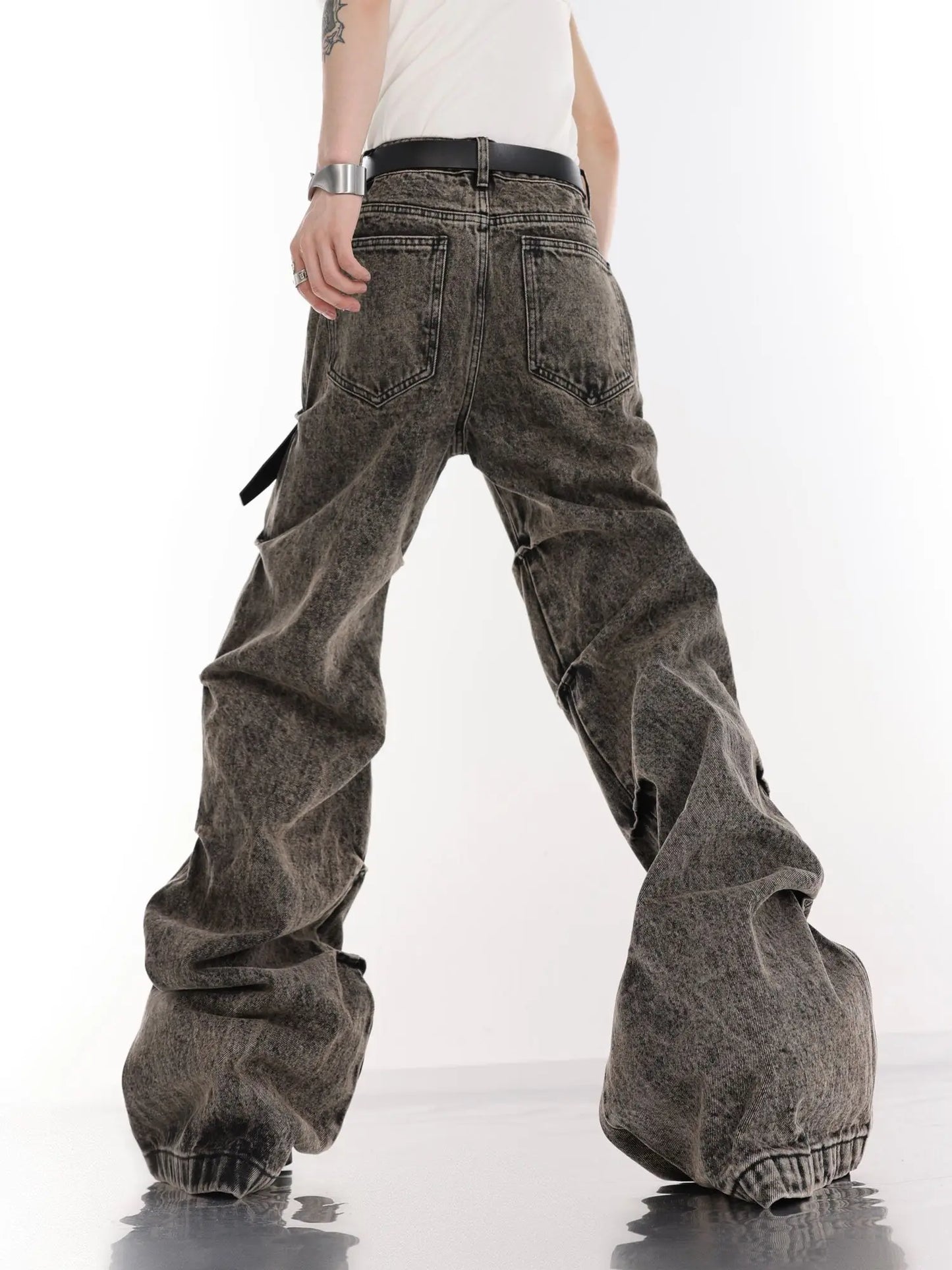 High Waisted Pleated Distressed Washed Jeans