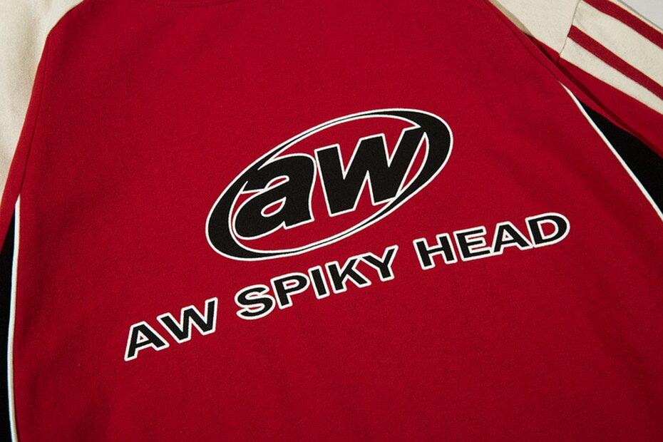 letter print of the red AW Spiky Head T-shirt