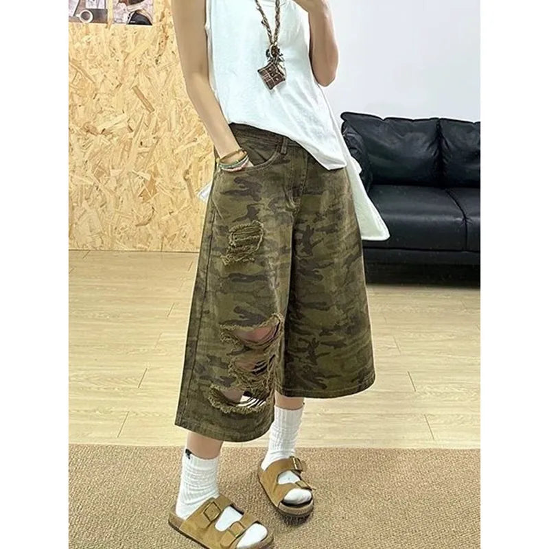 Camouflage Cargo Pocket Women's Shorts