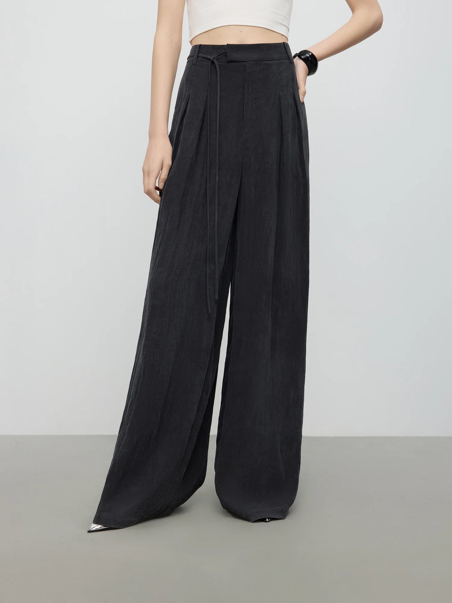Luxury Draped Collar Sleeveless Set Shirt